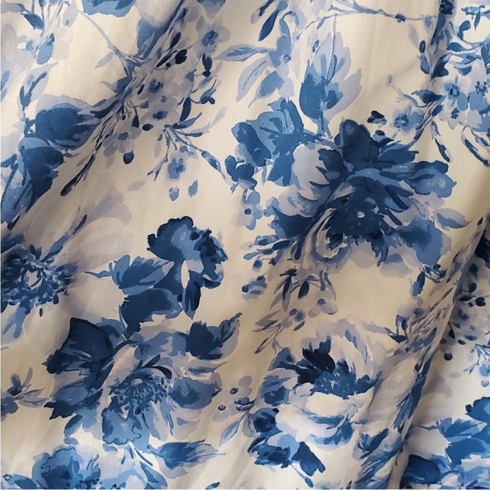 Abercrombie & Fitch Blue and White Floral Midi Dress - Picture 3 of 10